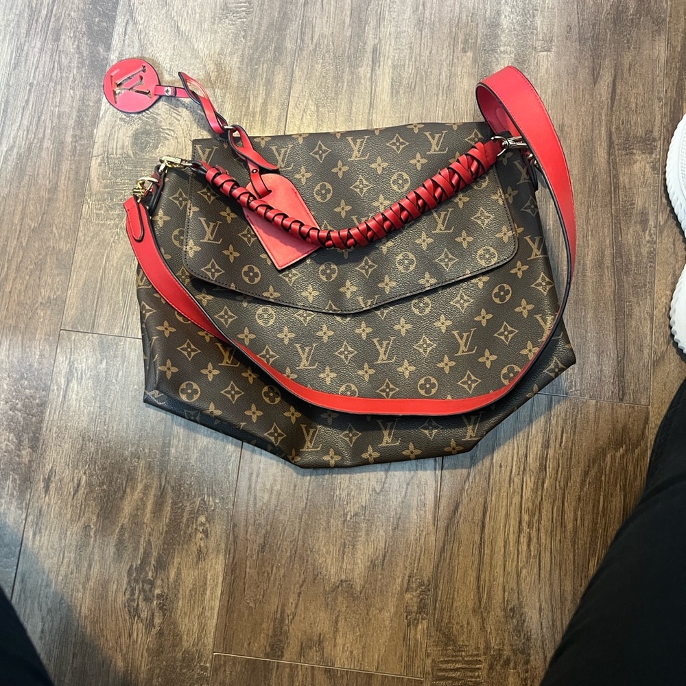 Louis Vuitton Monogram Bag with Vibrant Red Tags - Picture 5 of 5